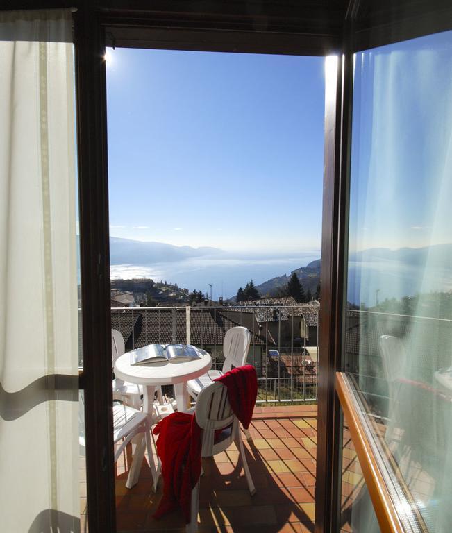 Residence Mirena - Rebomaholidays Tignale Room photo