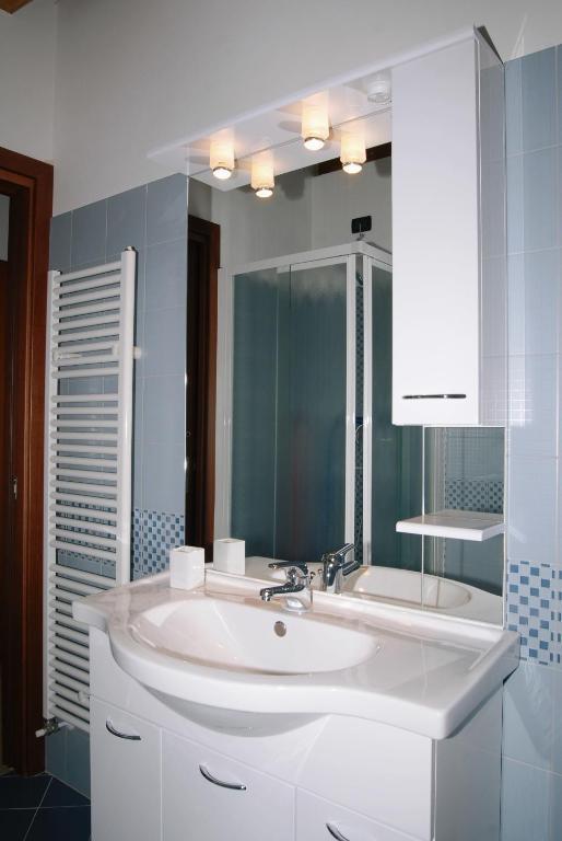 Residence Mirena - Rebomaholidays Tignale Room photo